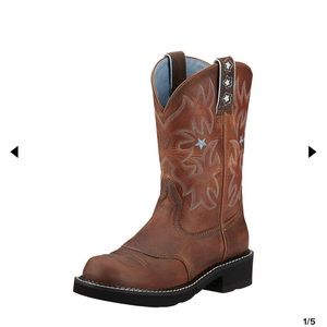 Ariat riding boots size 8